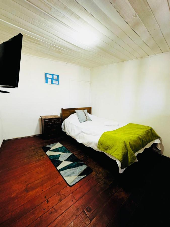 Hostal 3 Norte サンアントニオ エクステリア 写真