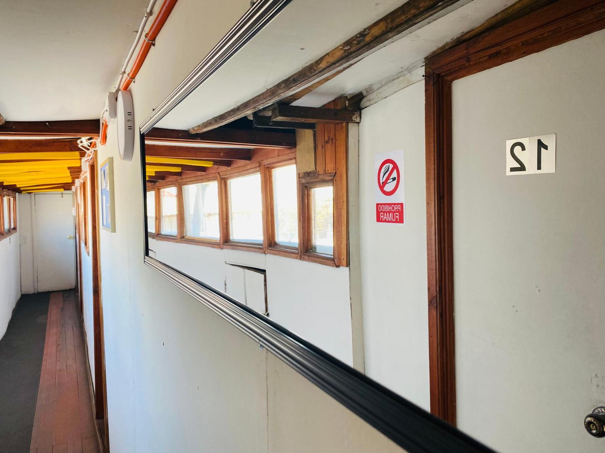 Hostal 3 Norte サンアントニオ エクステリア 写真
